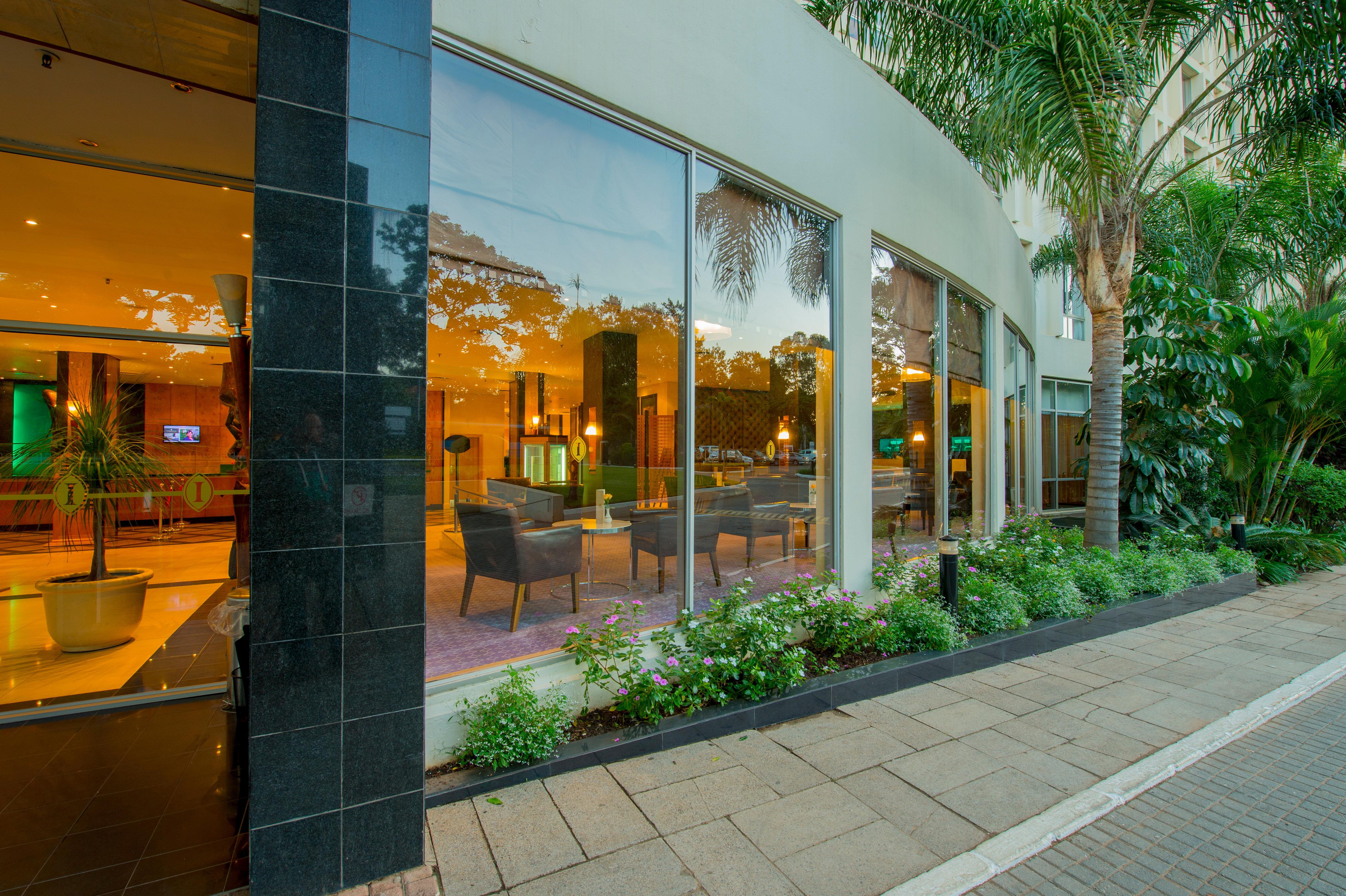 Intercontinental Lusaka, An Ihg Hotel Exterior photo